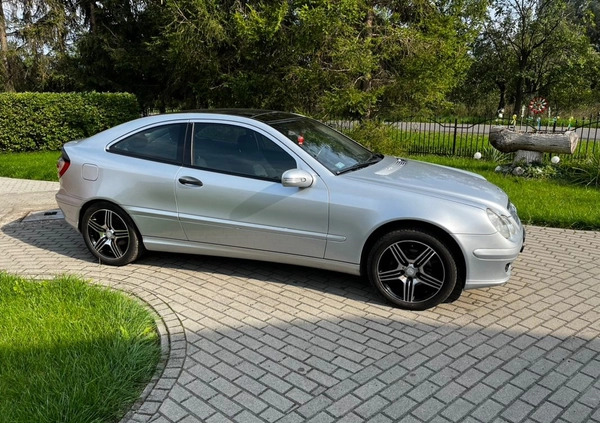 Mercedes-Benz Klasa C cena 10900 przebieg: 311000, rok produkcji 2004 z Pakość małe 67